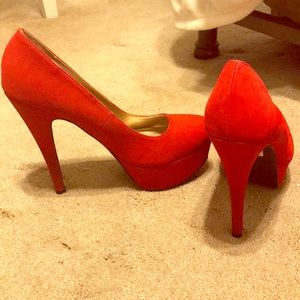 Red Platform Pumps!!